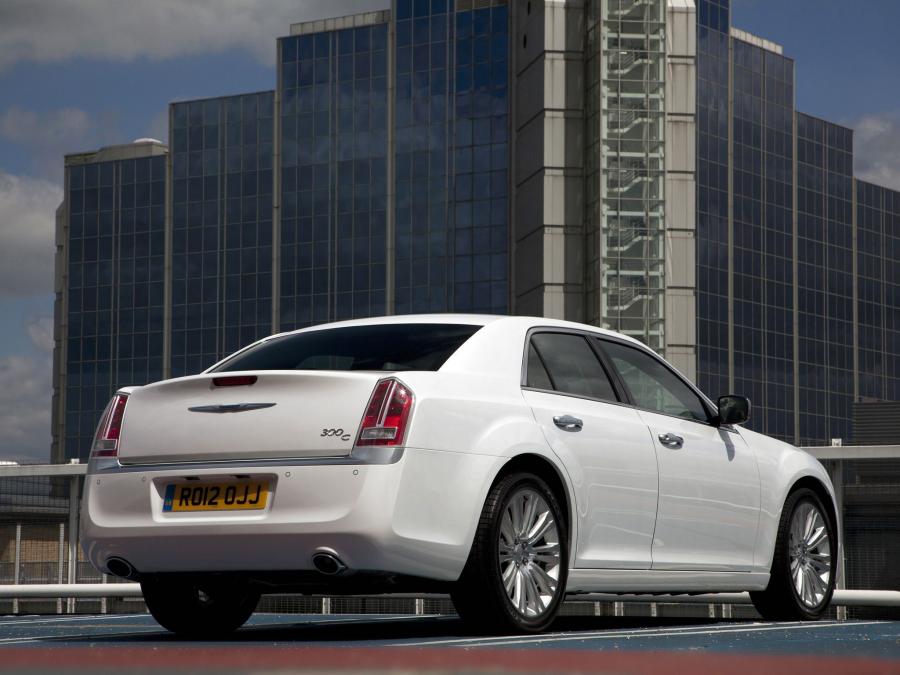  Chrysler 300C 2012 года  (UK) (фото 69 из 91)